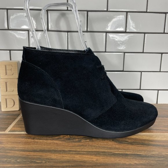 CROCS Leigh Womens 9.5 Shoes Black Suede Dual Comfort Wedge Shootie Ankle Boots - Picture 3 of 14